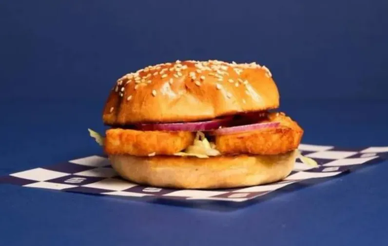 Honey Dip Halloumi Burger